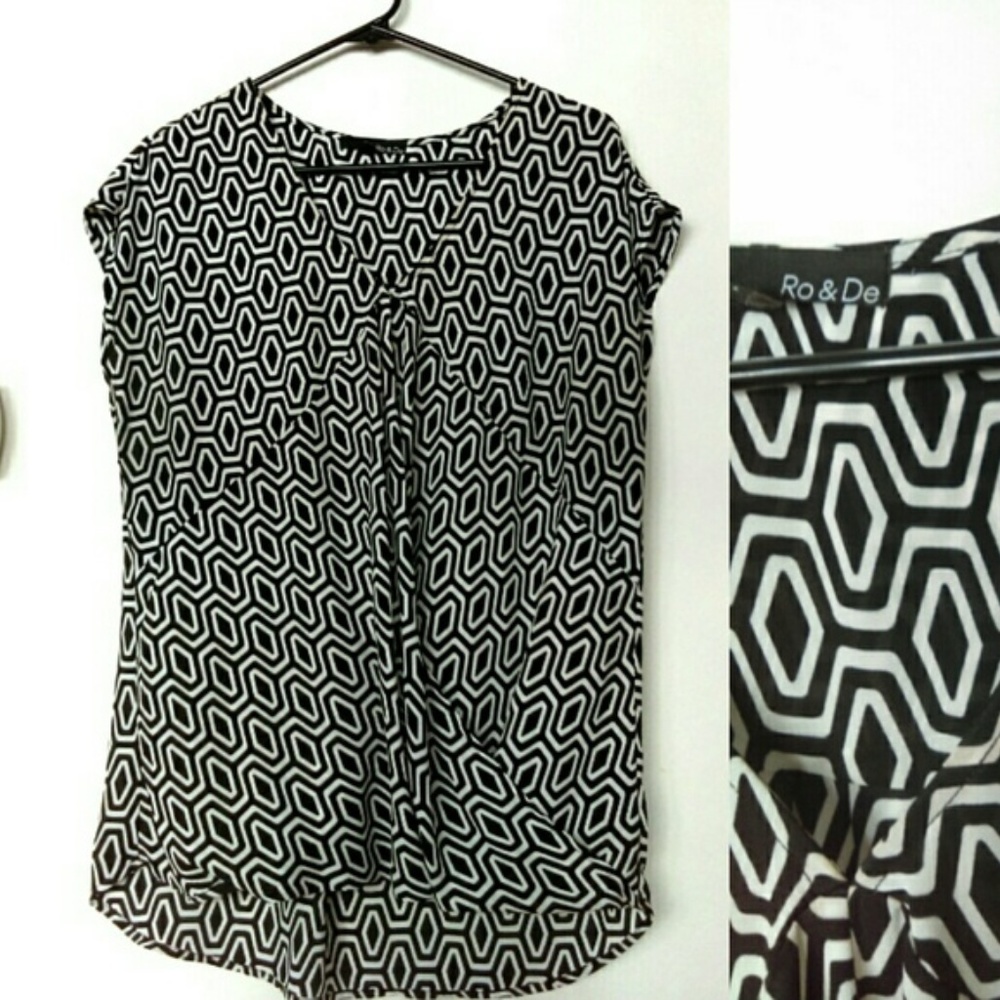 Ro & De surplice black and white print top